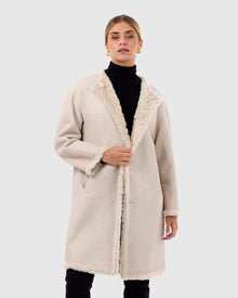Reversible Collarless Select Shearling Lamb Short Coat With Buttons | Beige/Beige