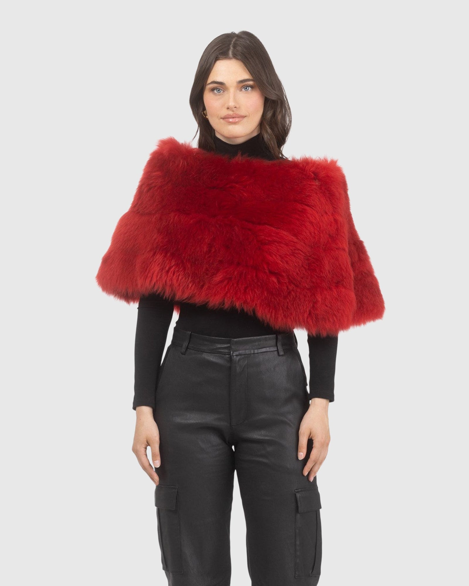 Reversible Merinillo Shearling Lamb Cape | Red/Red
