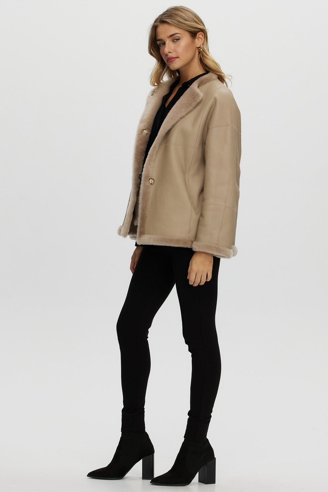 Reversible Shearling Lamb Collarless Jacket | Women | Beige