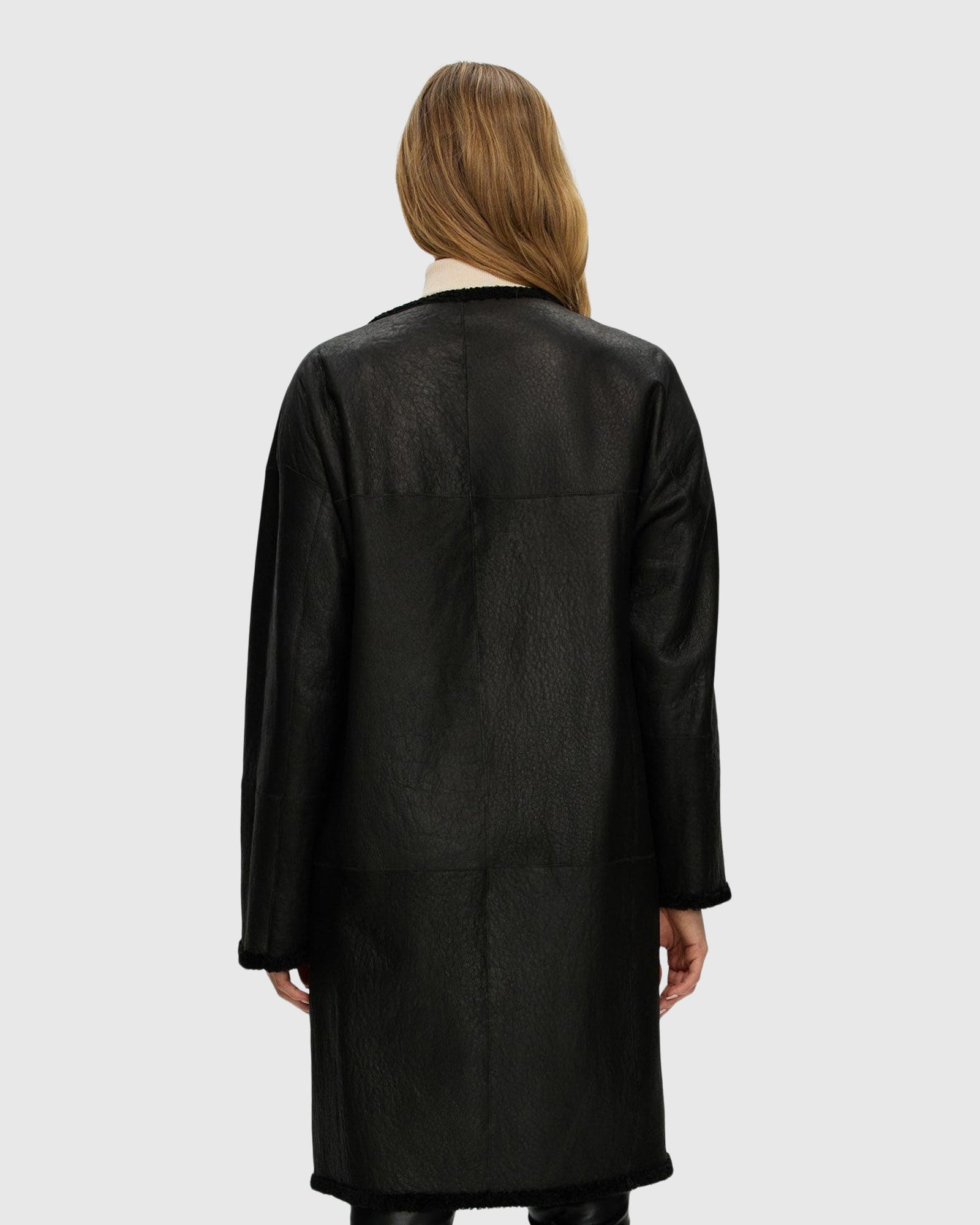 Reversible Shearling Lamb Short Coat | Black