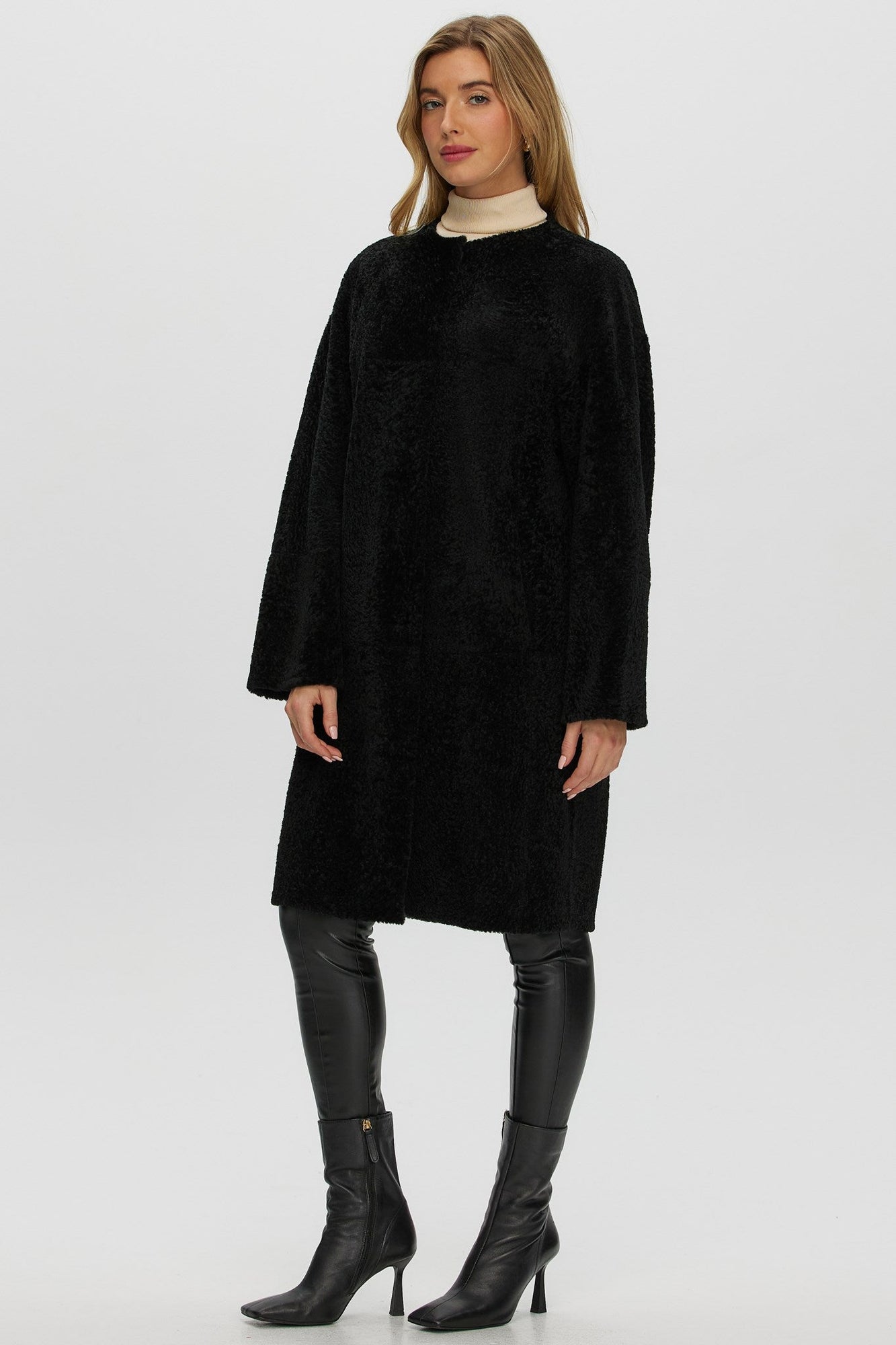 Reversible Shearling Lamb Short Coat | Women | Black