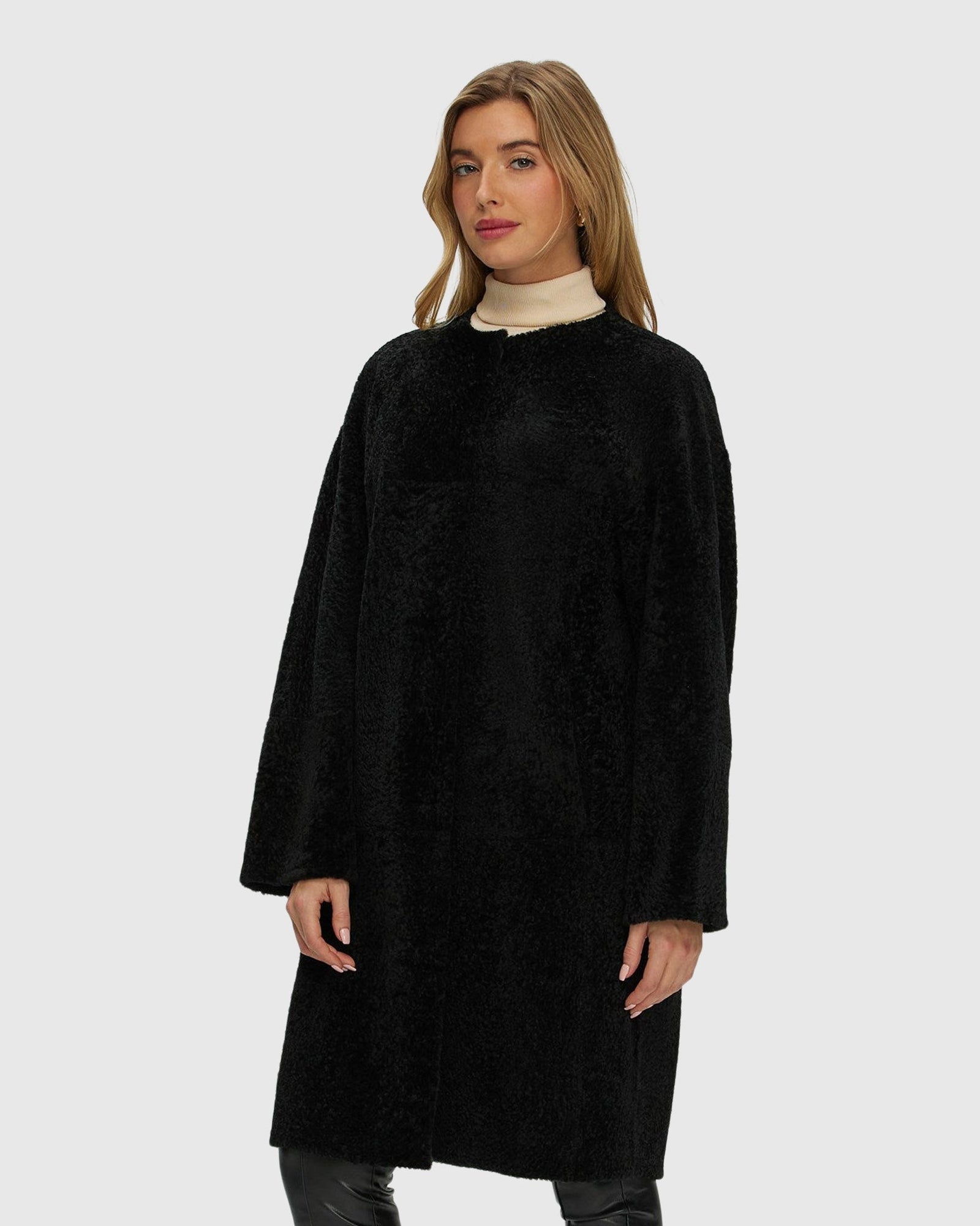 Reversible Shearling Lamb Short Coat | Black