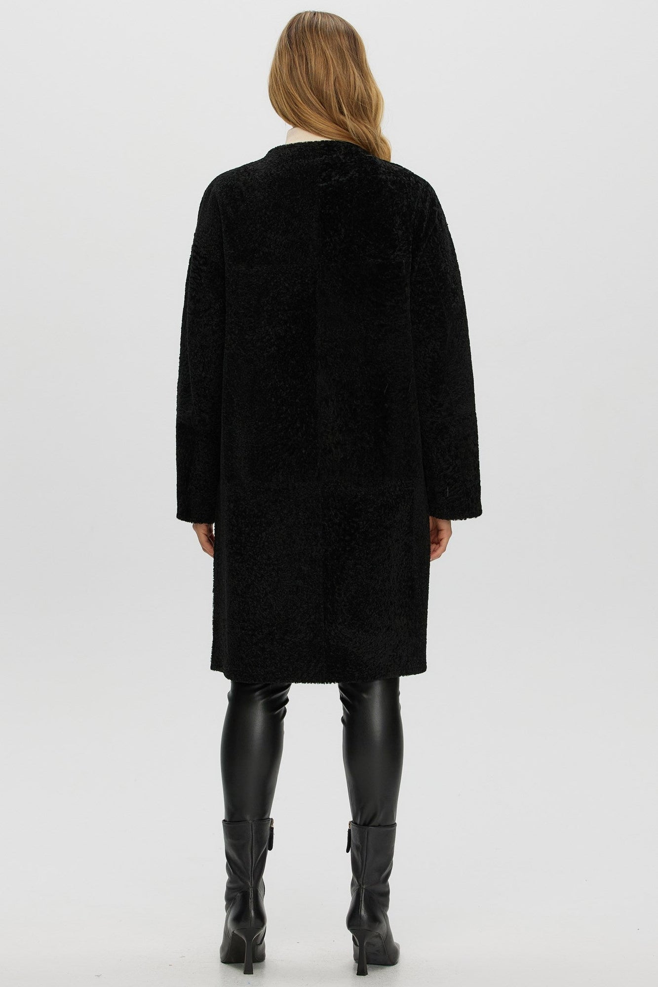 Reversible Shearling Lamb Short Coat | Women | Black