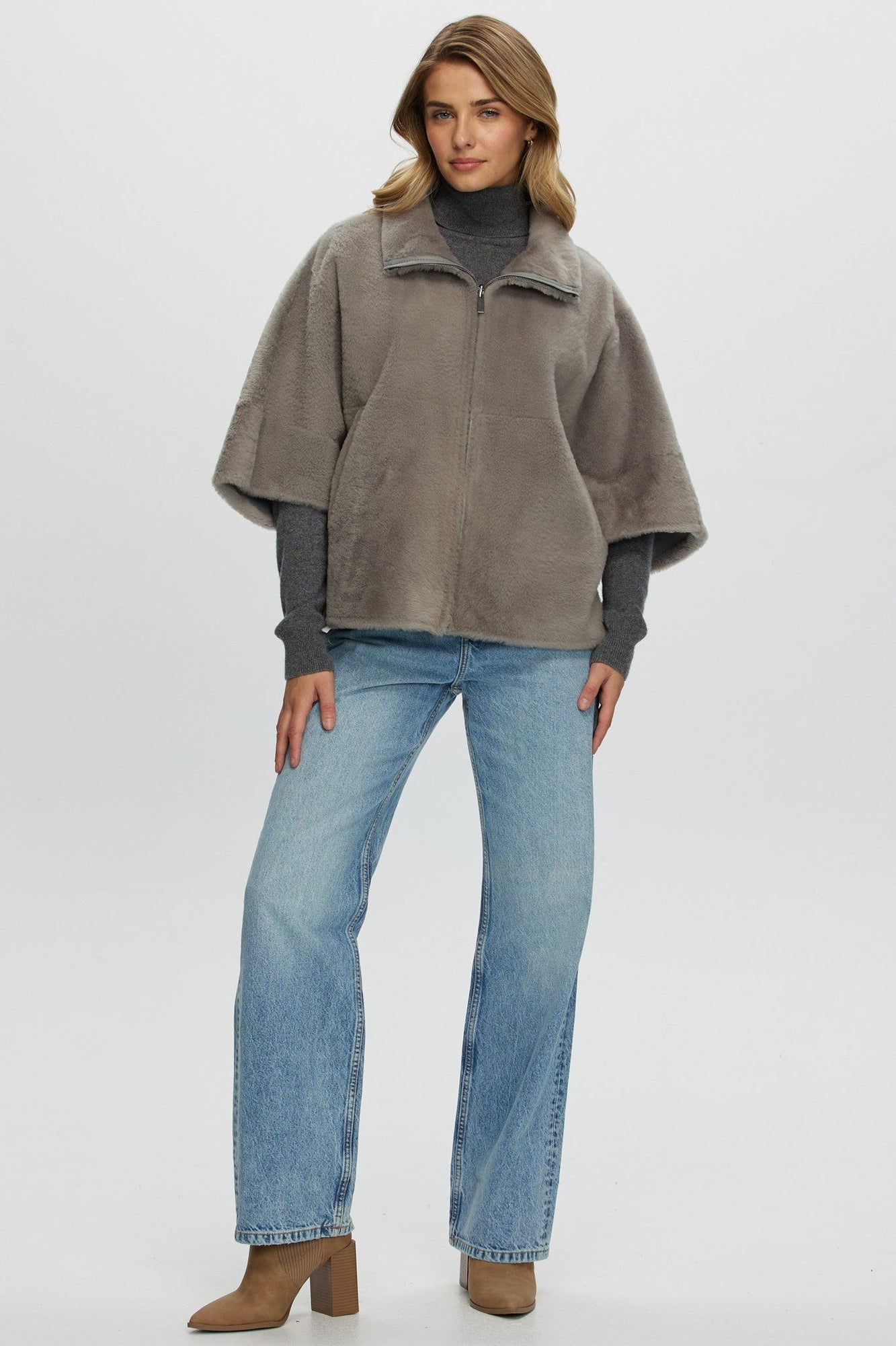 Reversible Shearling Lamb Short Sleeve Zip Cape | Women | Gray