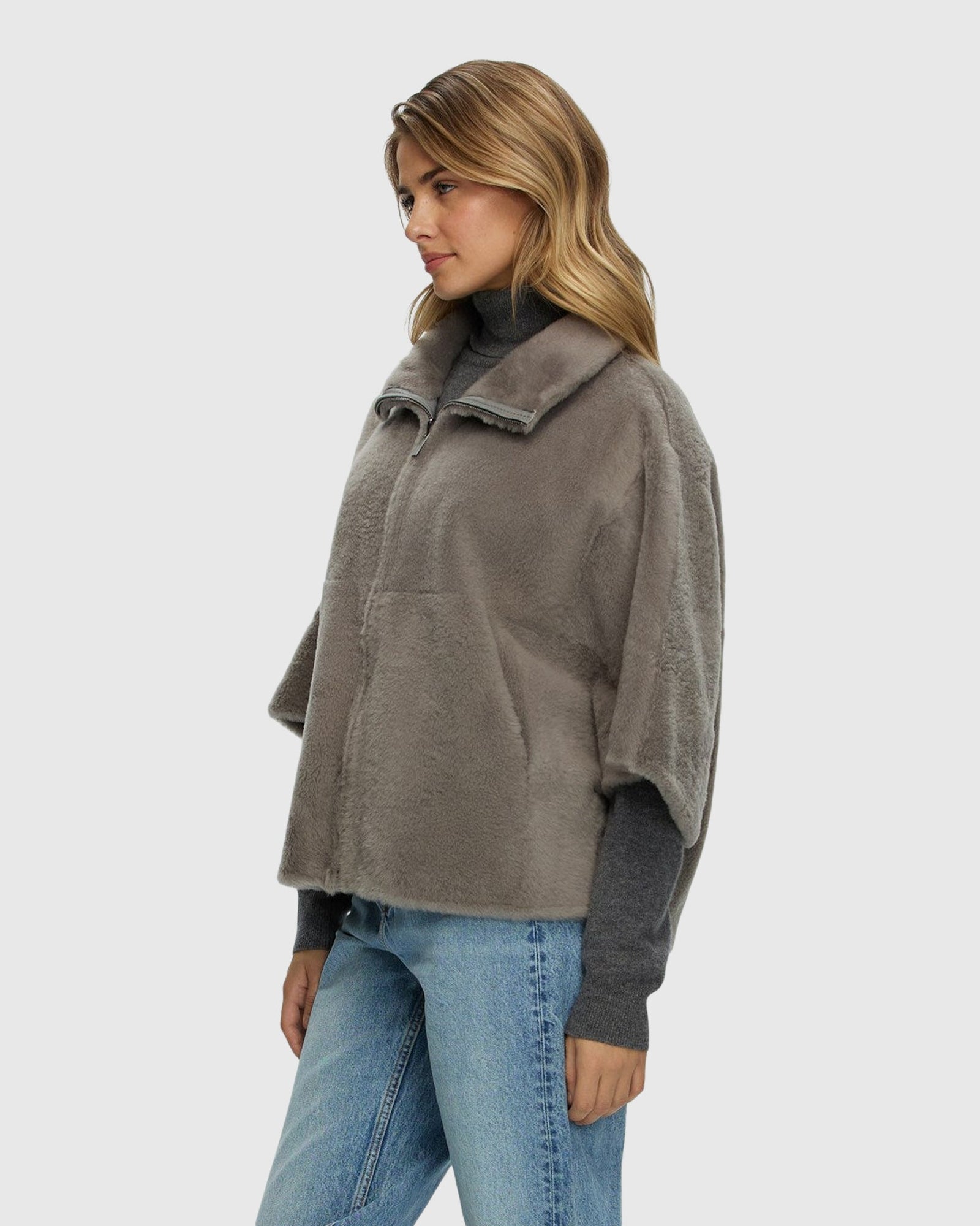 Reversible Shearling Lamb Short Sleeve Zip Cape | Gray