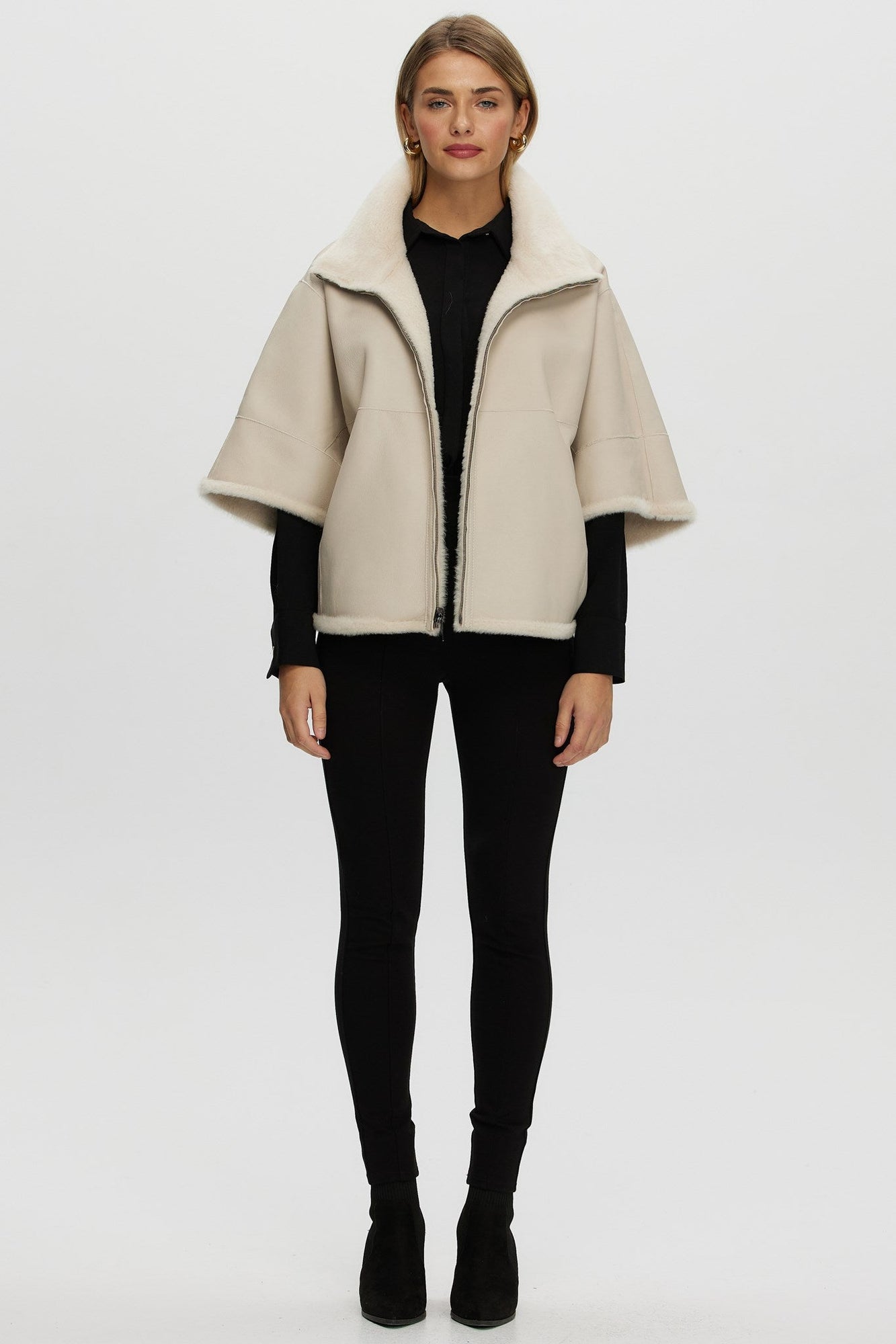 Reversible Shearling Lamb Short Sleeve Zip Cape | Women | Cream