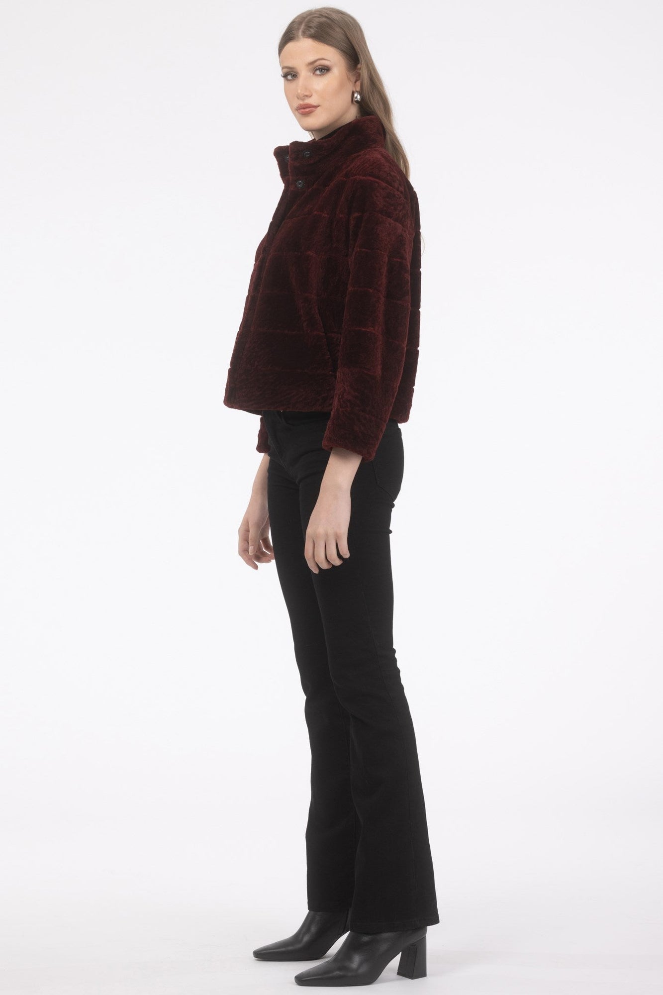 Reversible Tetured Shearling Lamb Jacket With Cropped Sleeves | Women | Wine x Wine