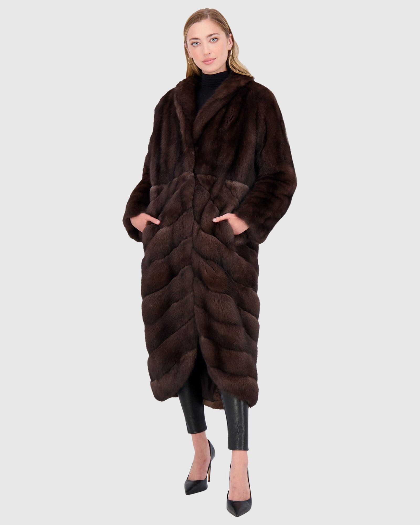 (PRE-ORDER) Sable Short Coat | Silvery 0