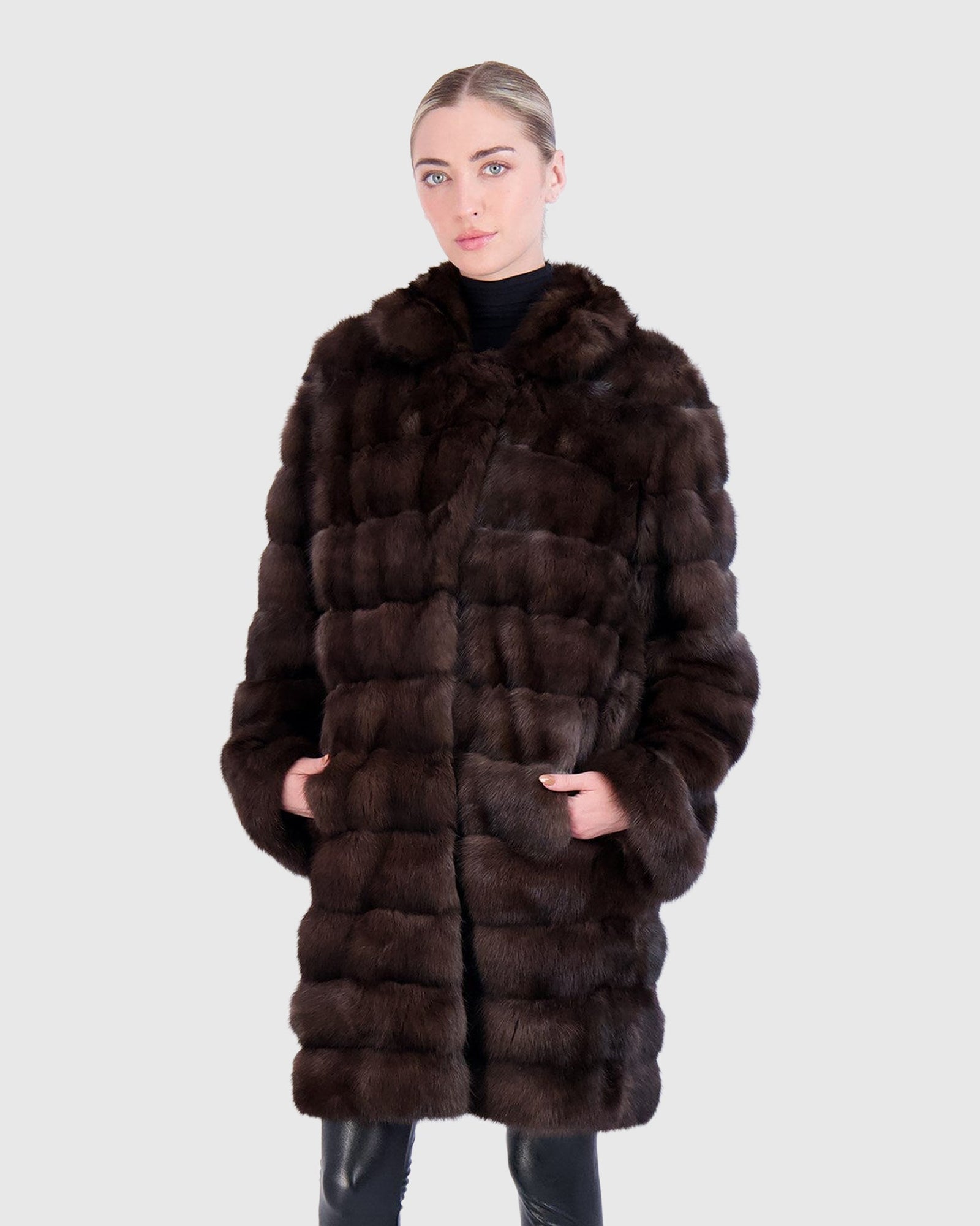 (PRE-ORDER) Sable Stroller With Notch Collar | Silvery 0