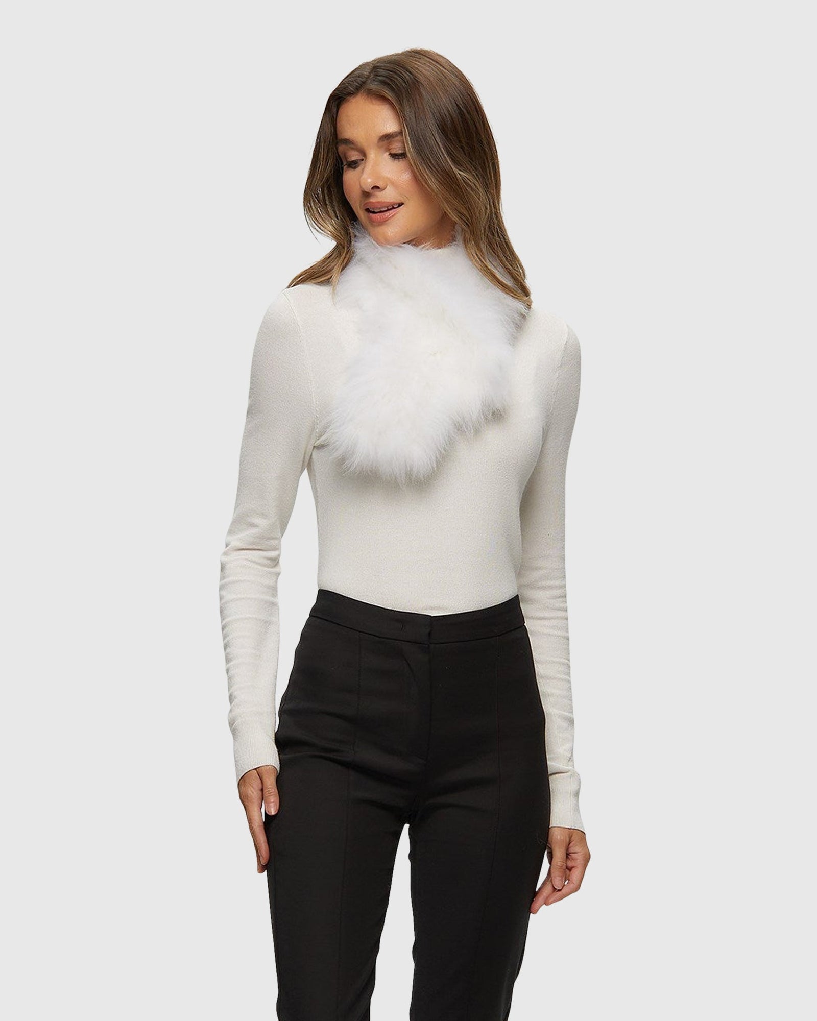 Select Cashmere Goat Pull-Through Scarf | White (V1)