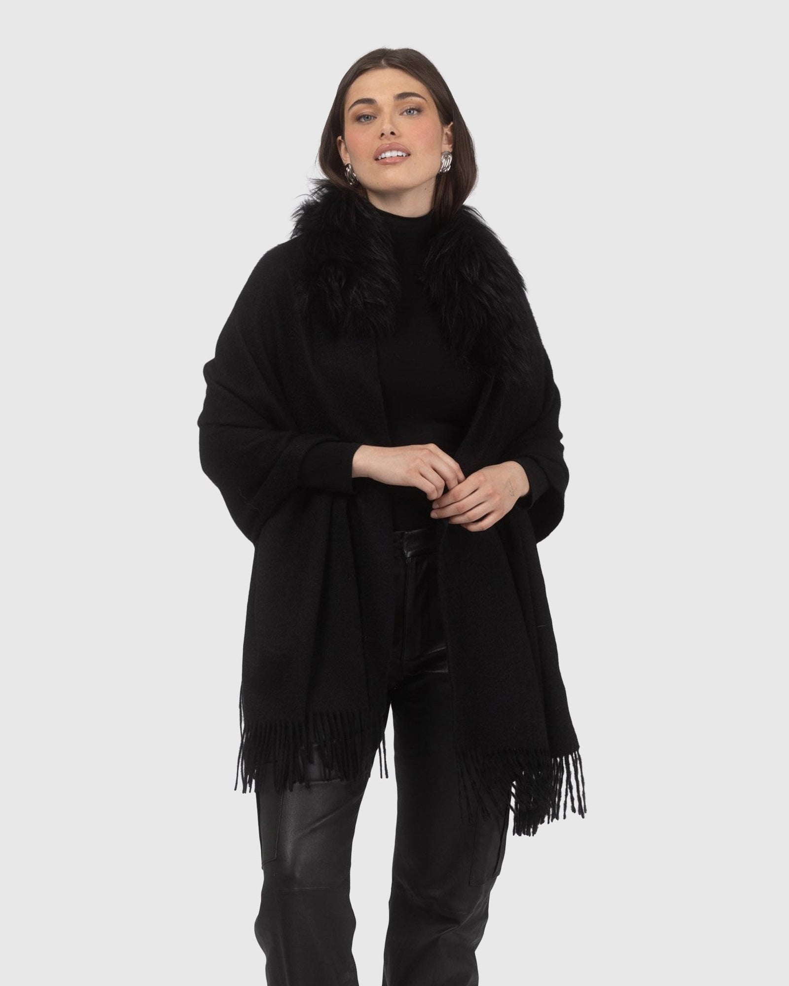 Select Cashmere Stole With Select Lamb Collar | Black