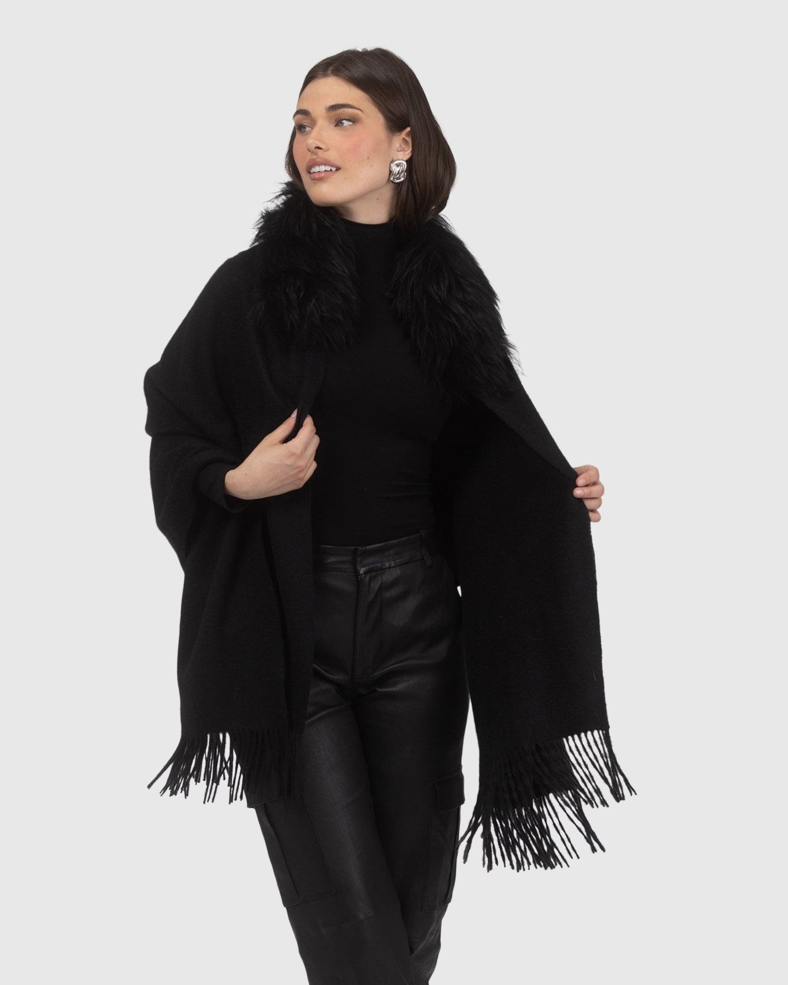 Select Cashmere Stole With Select Lamb Collar | Black
