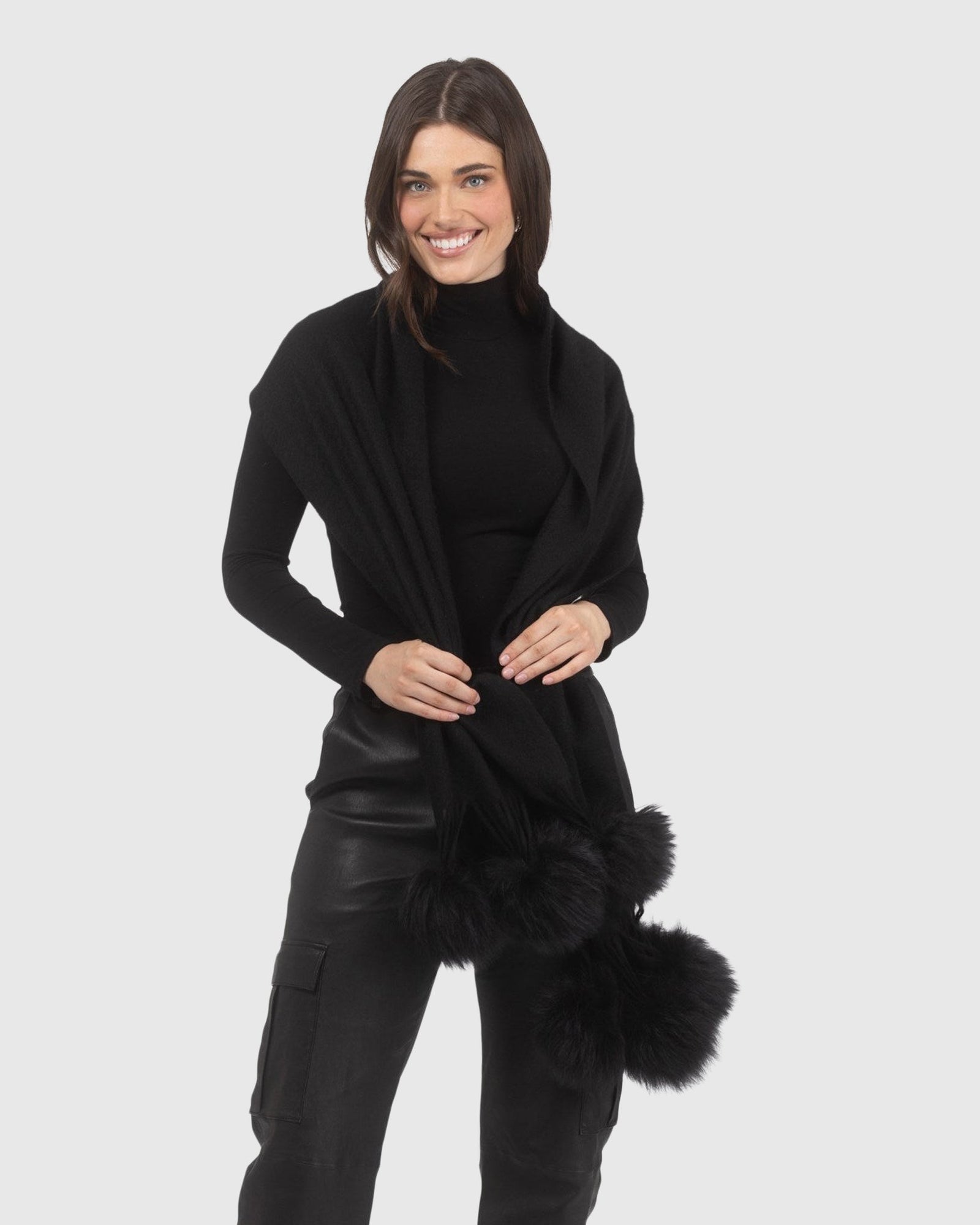 Select Cashmere Stole With Select Lamb Pompoms | Black