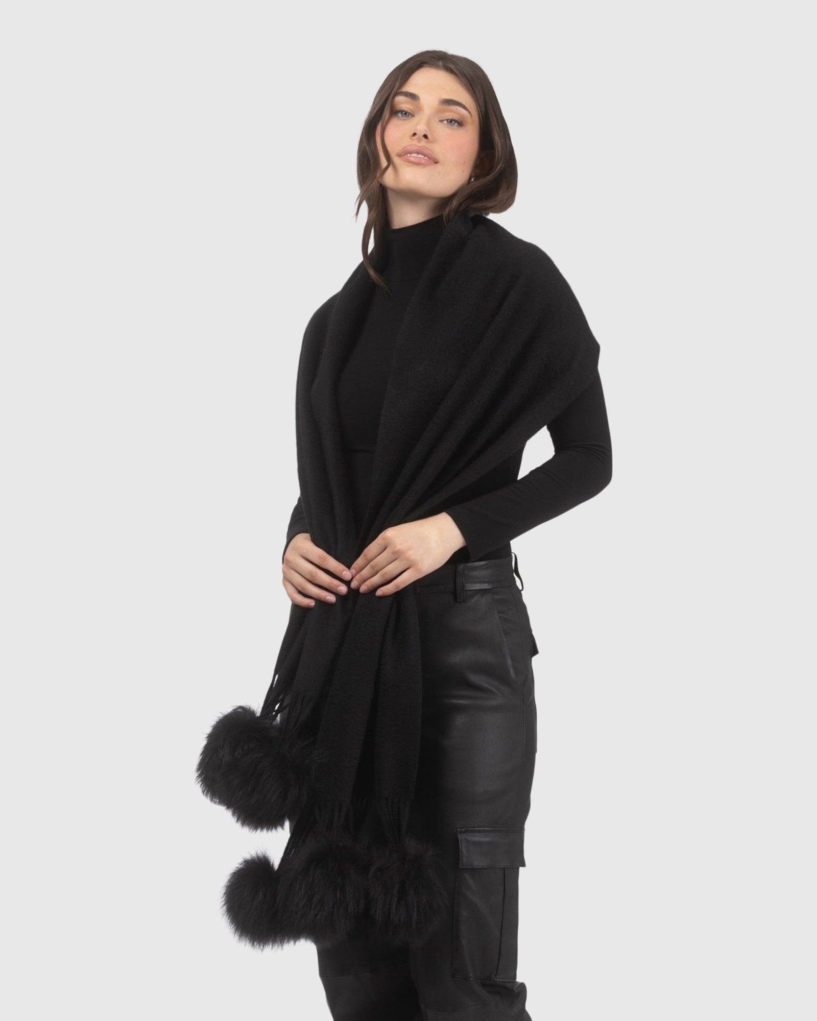 Select Cashmere Stole With Select Lamb Pompoms | Black