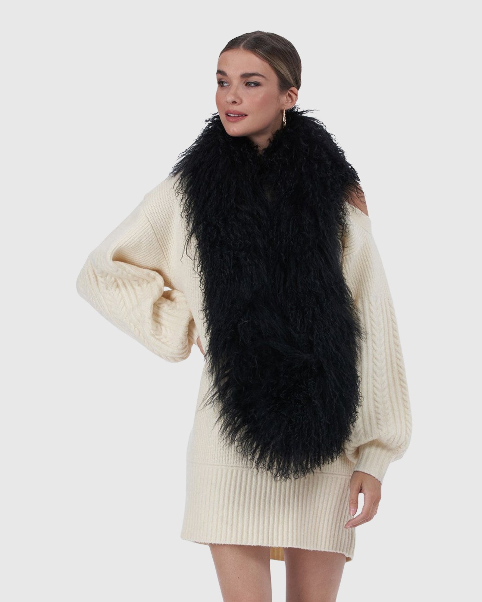 Select Lamb Infinity Scarf | Black