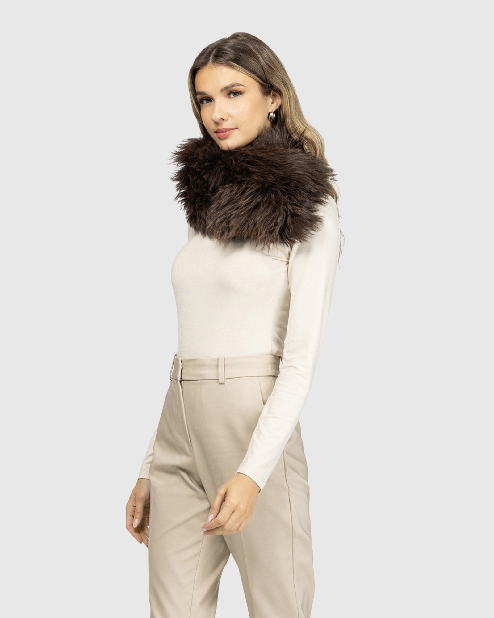 Select Lamb Pull-Through Scarf | Brown