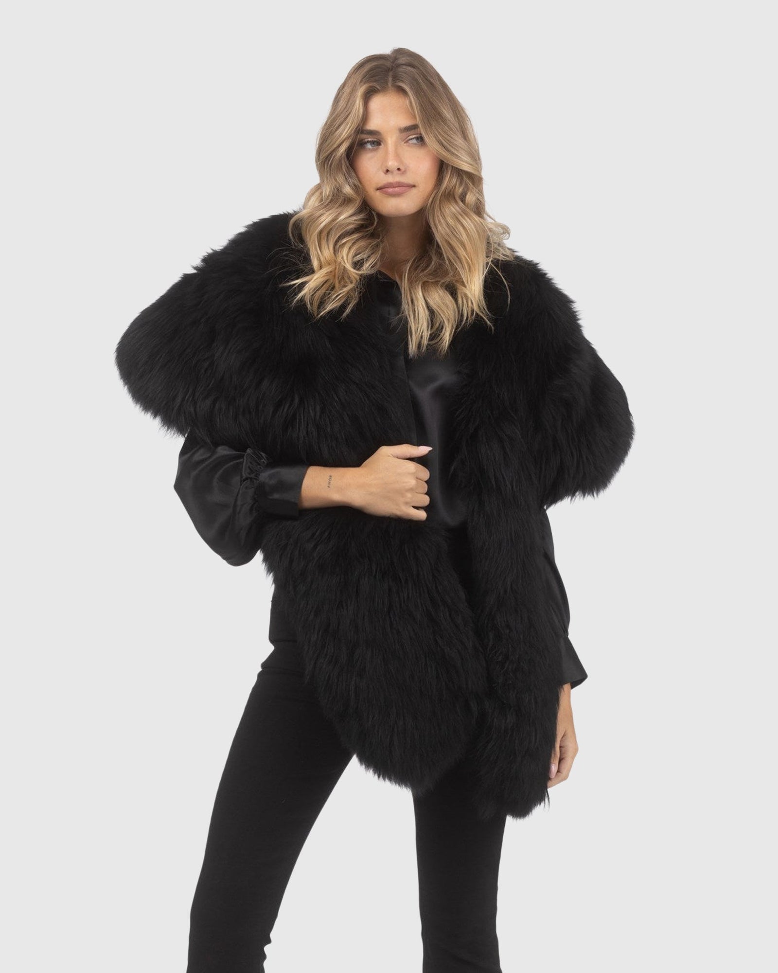 Select Lamb Shawl | Black