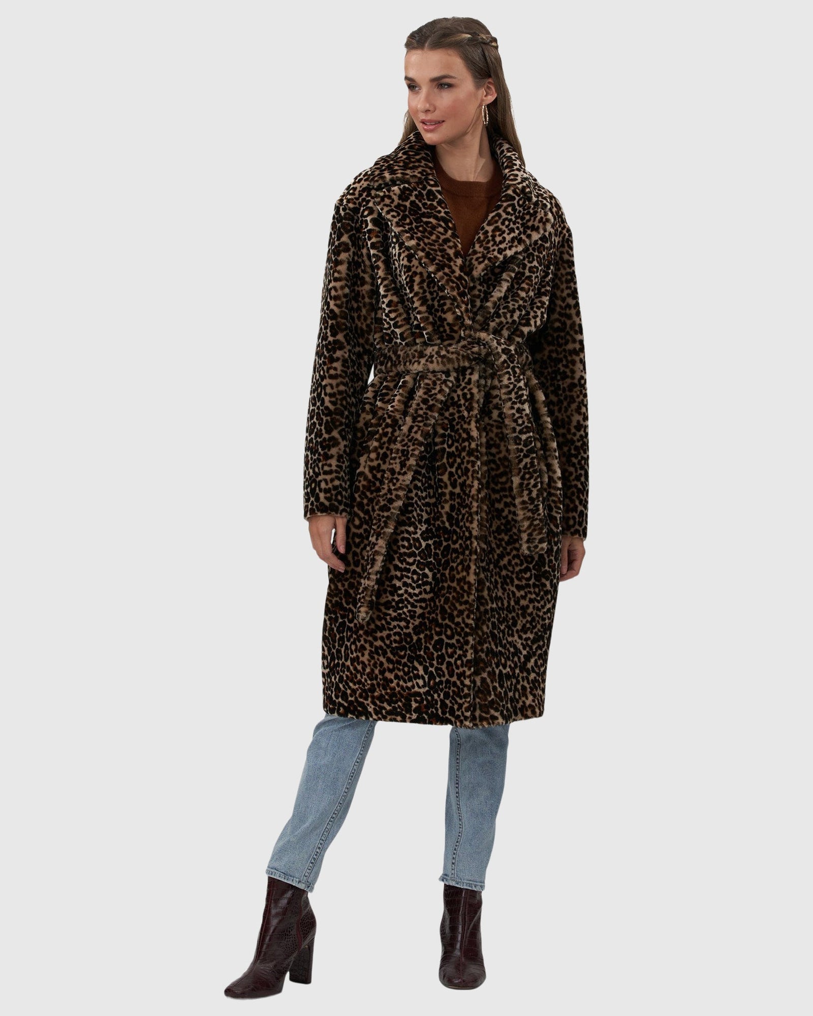 Select Shearling Lamb Short Coat With Notch Collar And Belt | Mini Lprd