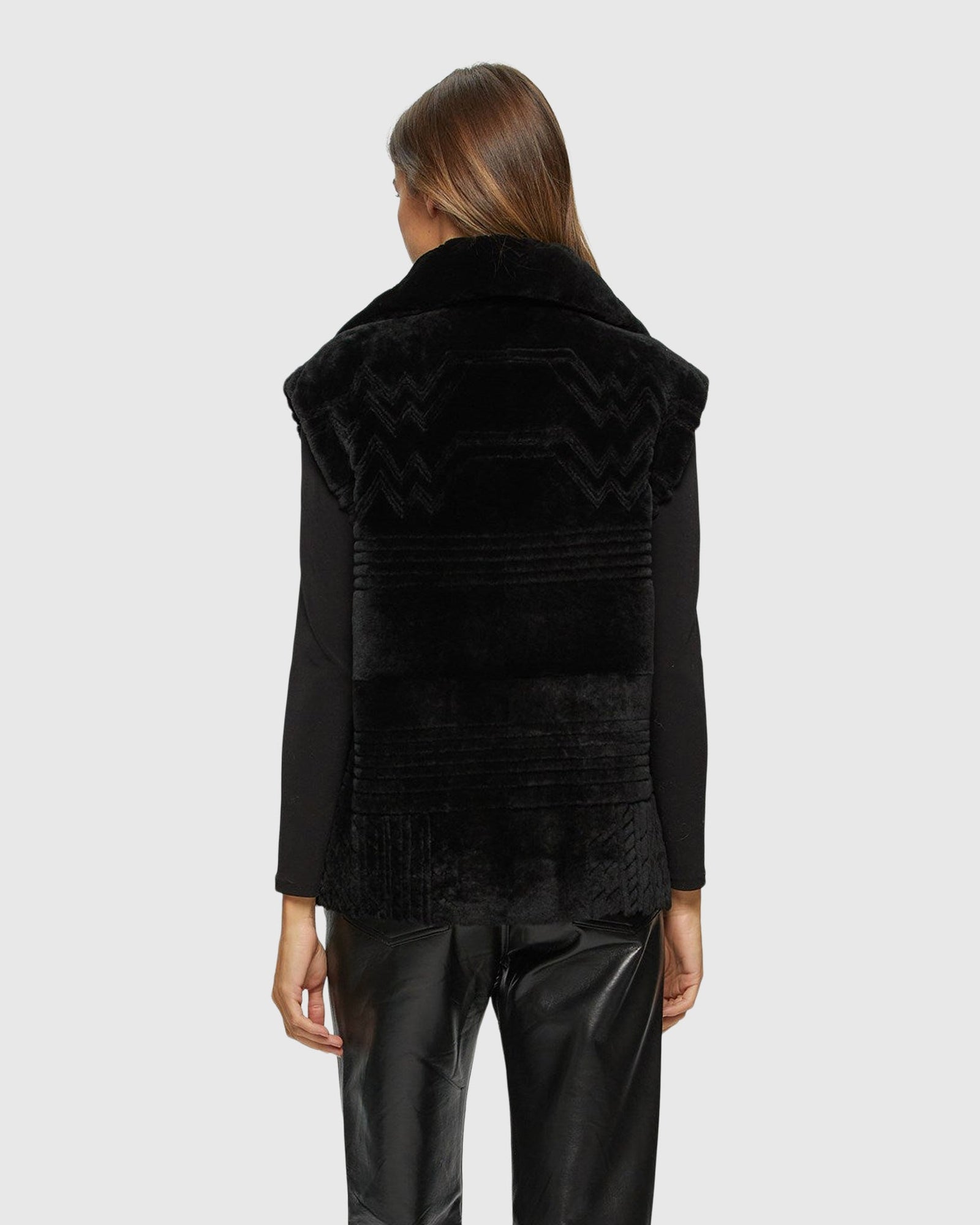 Select Shearling Lamb Zip Vest With Grooved Pattern | Black