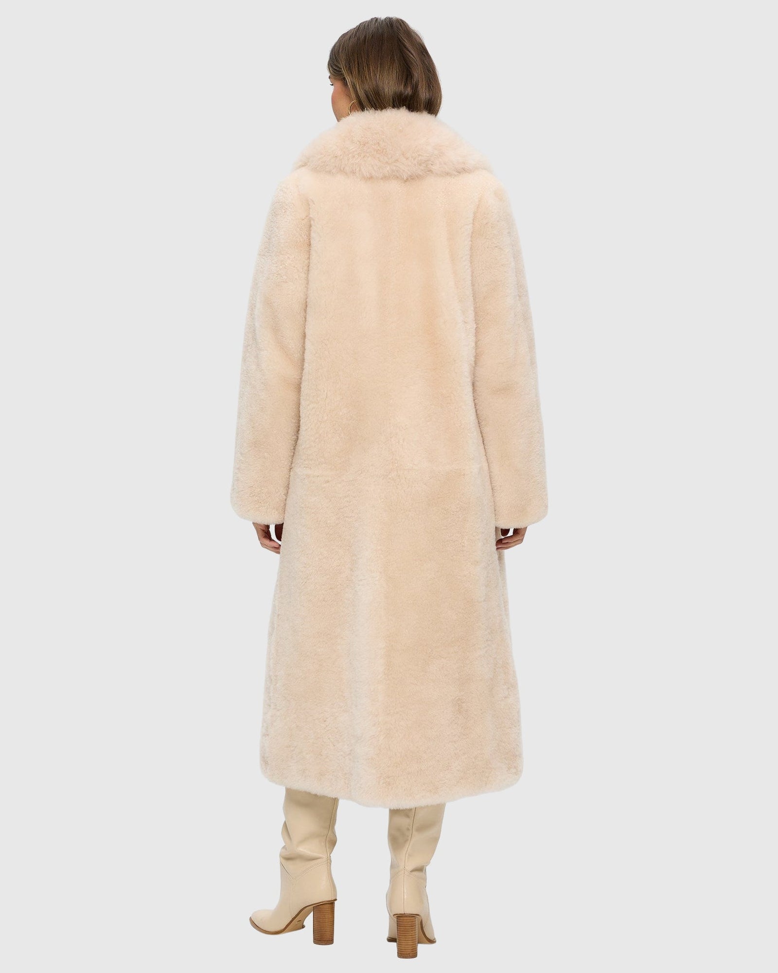 Sheared Select Cashmere Goat Coat With Select Cashmere Goat Collar | Light Beige