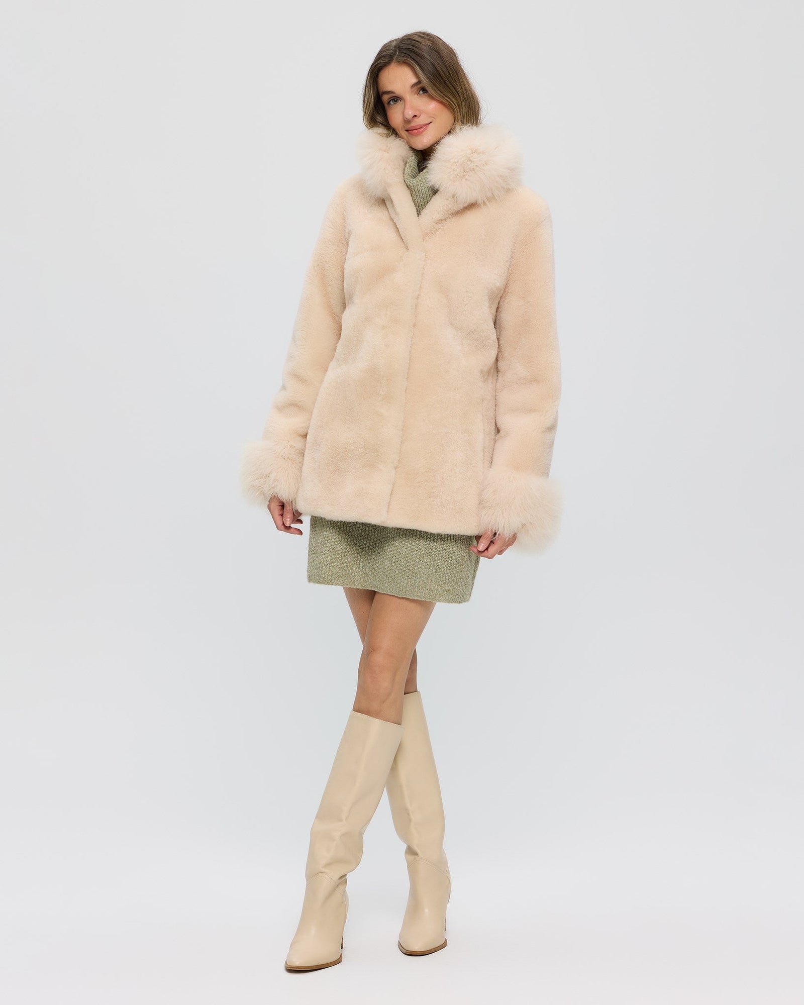 Sheared Select Cashmere Goat Jacket With Select Cashmere Goat Collar And Cuffs | Women | Light Beige