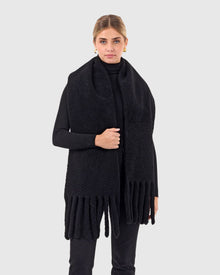 Silky Select Shearling Lamb Stole With Fringes | Black