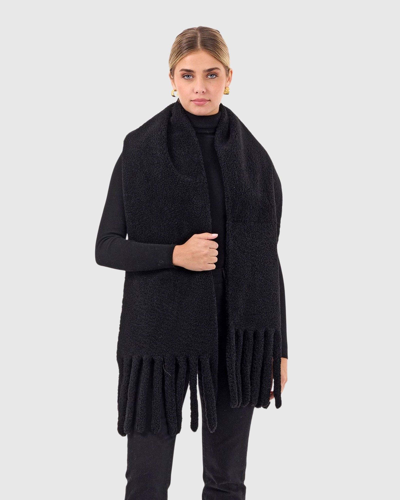 Silky Select Shearling Lamb Stole With Fringes | Black