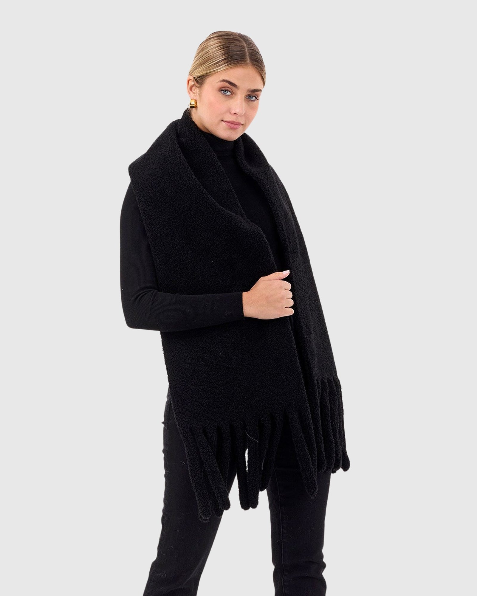 Silky Select Shearling Lamb Stole With Fringes | Black