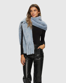 Silky Select Shearling Lamb Stole With Fringes | Sky Blue