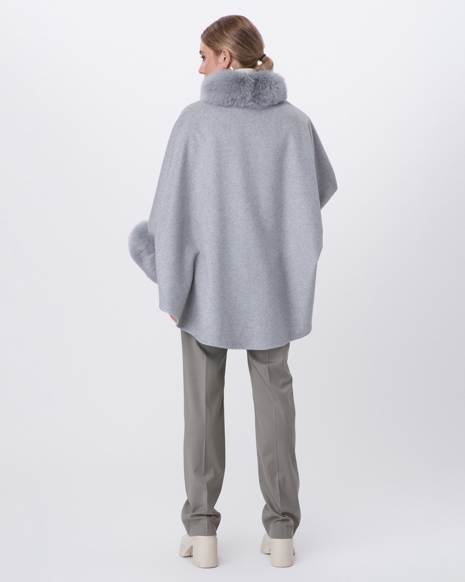 Wool And Cashmere Blend Cape With Fox Collar And Trim | Women | Gray