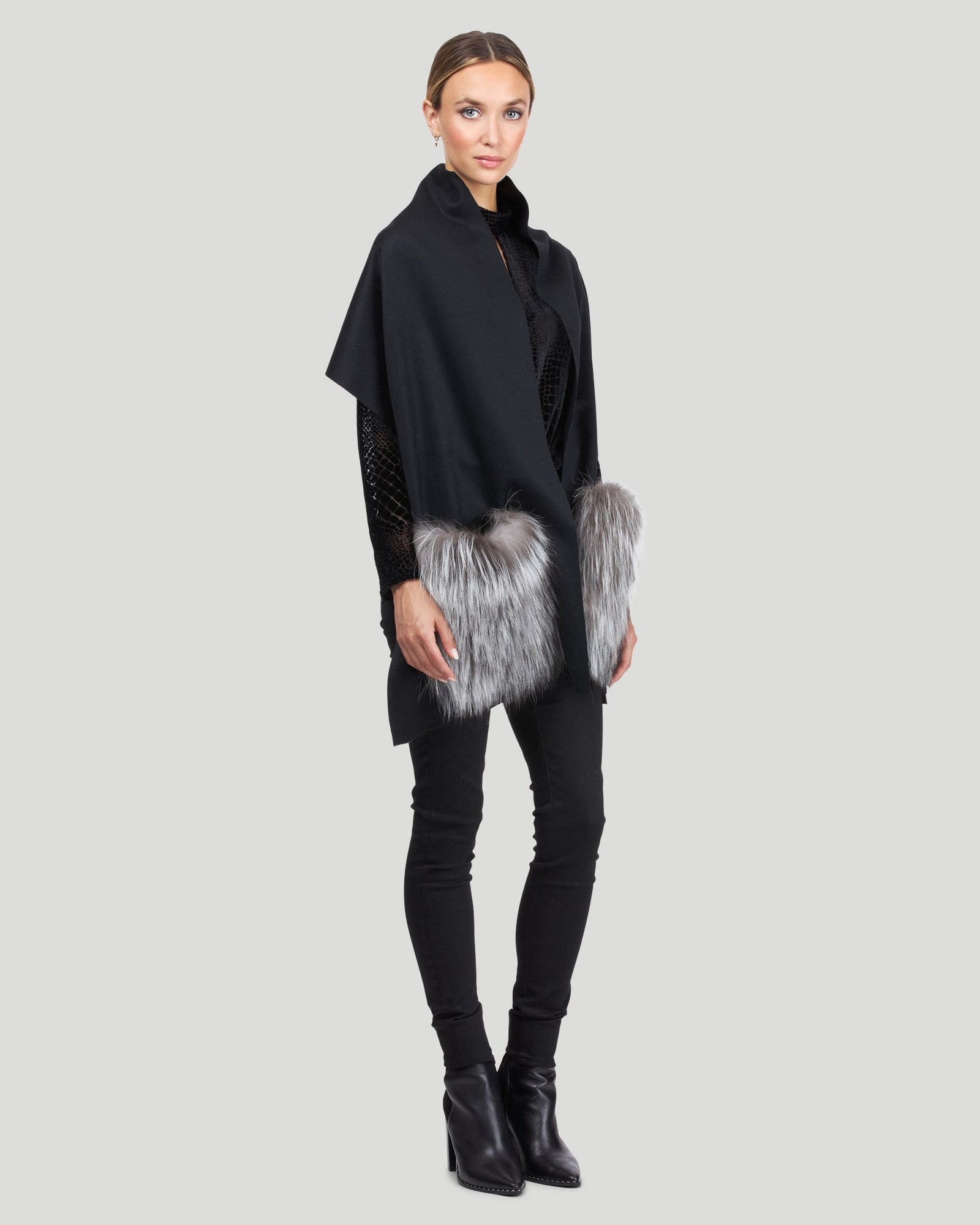 Wool Stole With Fo Fur Patch Pockets | Women | Black x Silver