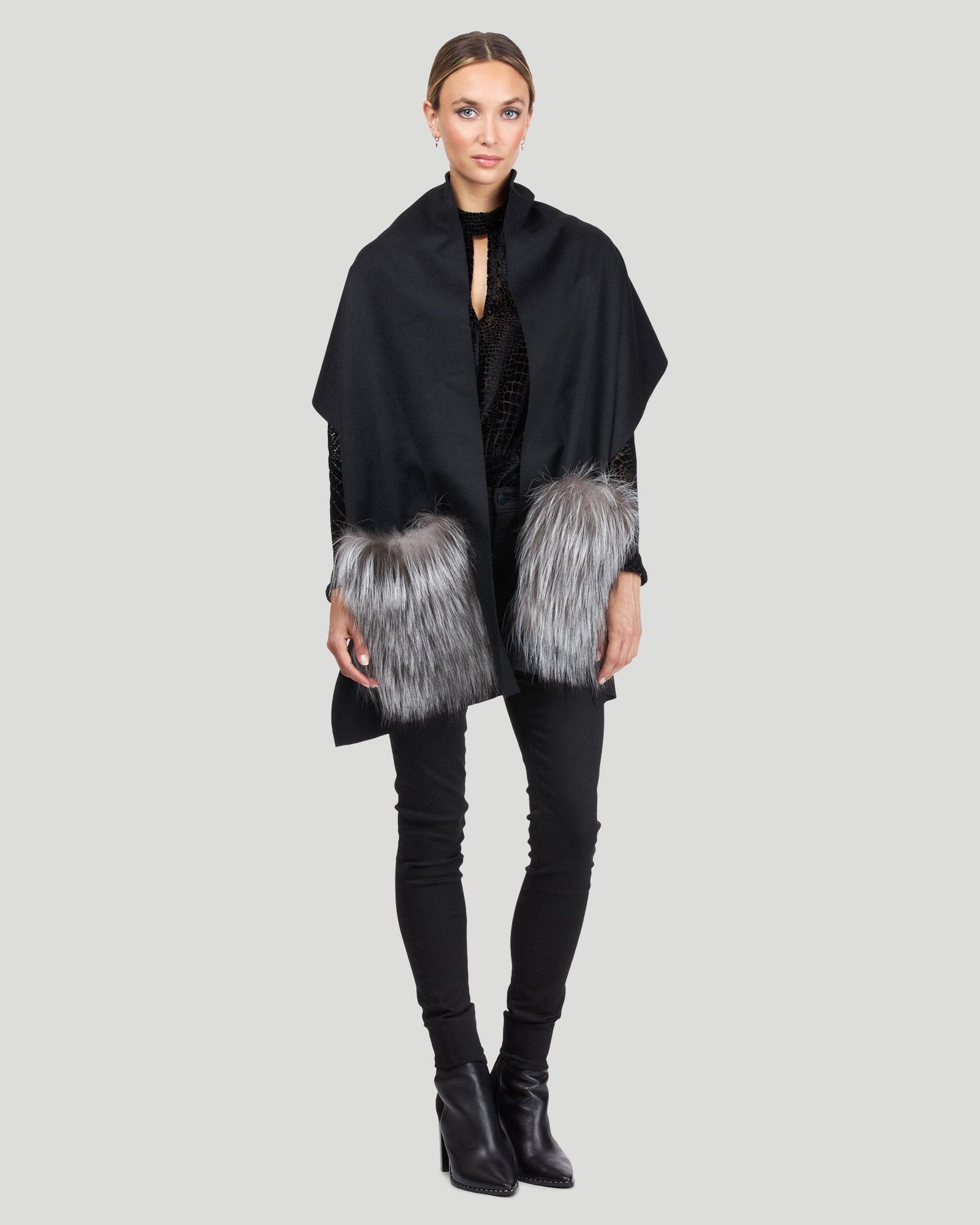 Wool Stole With Fo Fur Patch Pockets | Women | Black x Silver