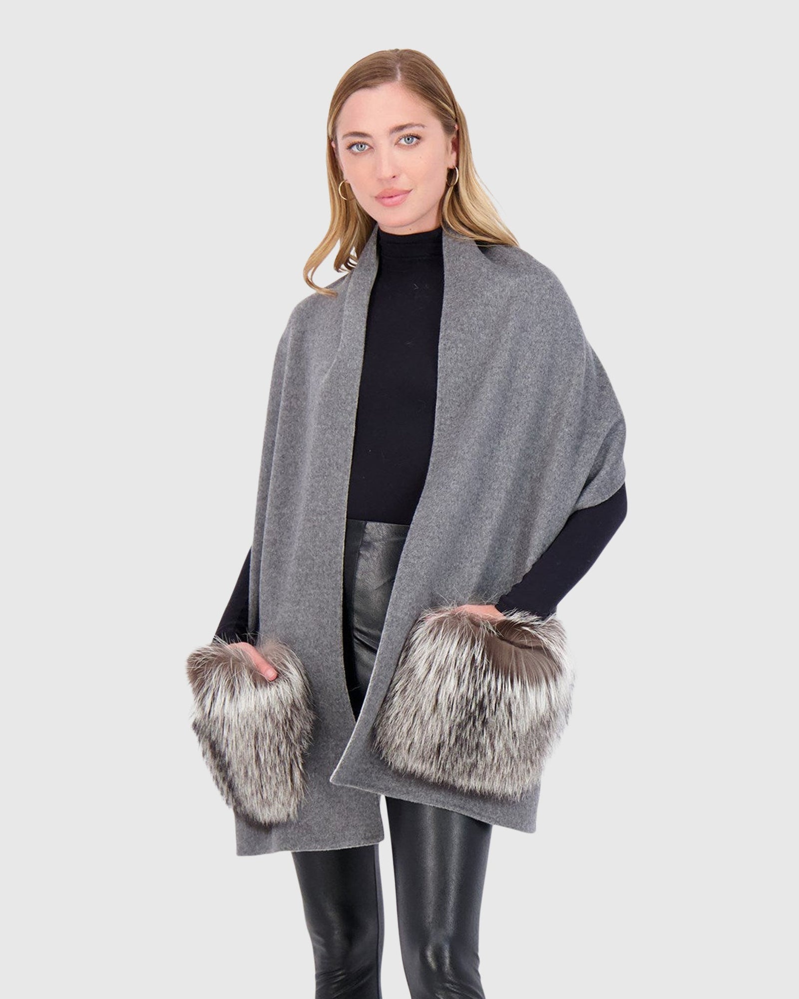 Wool Stole With Silver Fox Pockets | Gray