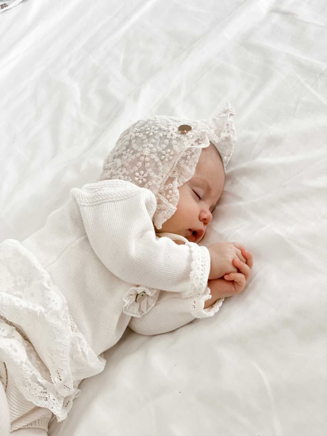 Ivory Lace Bonnet - Petite Maison Kids