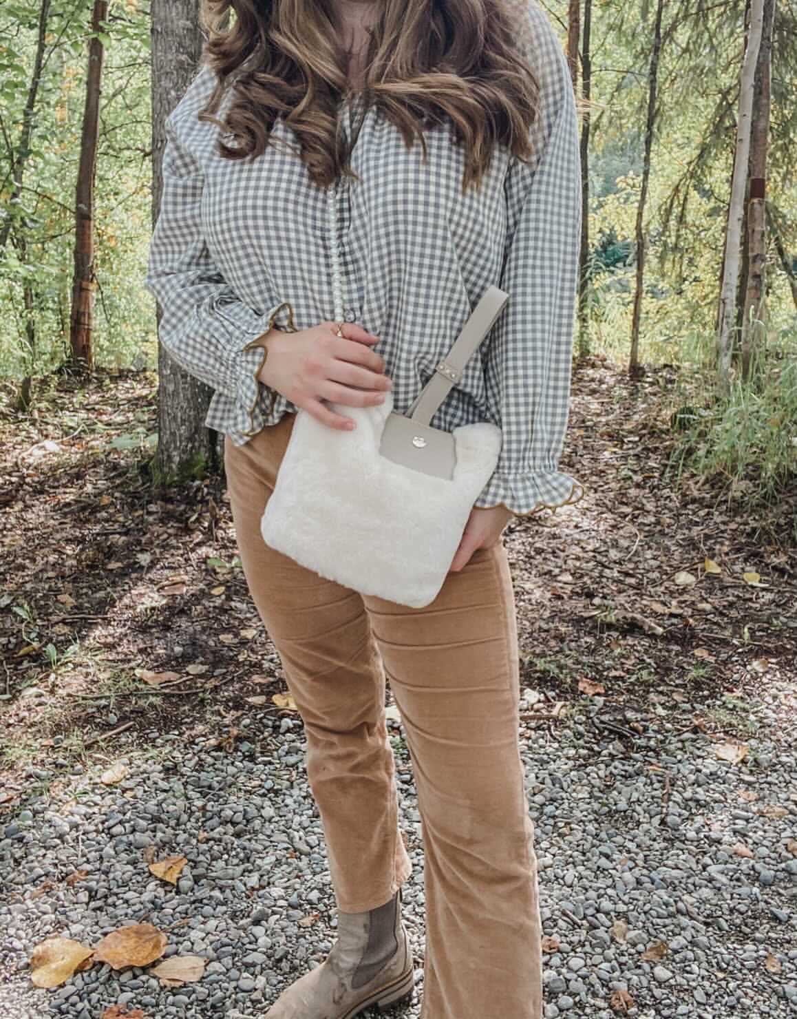 Grande Shearling Pearl Bag | Pearl