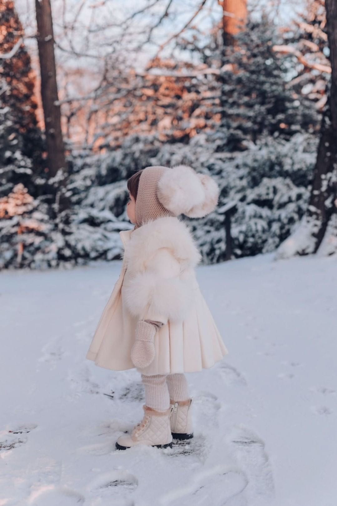 Honeycomb Beige Cashmere Bonnet with White Print Poms - Petite Maison Kids