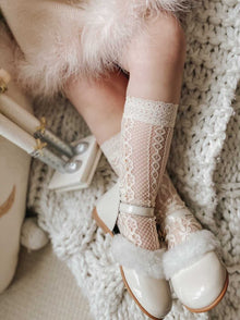 Daisy Lace Socks | Nude