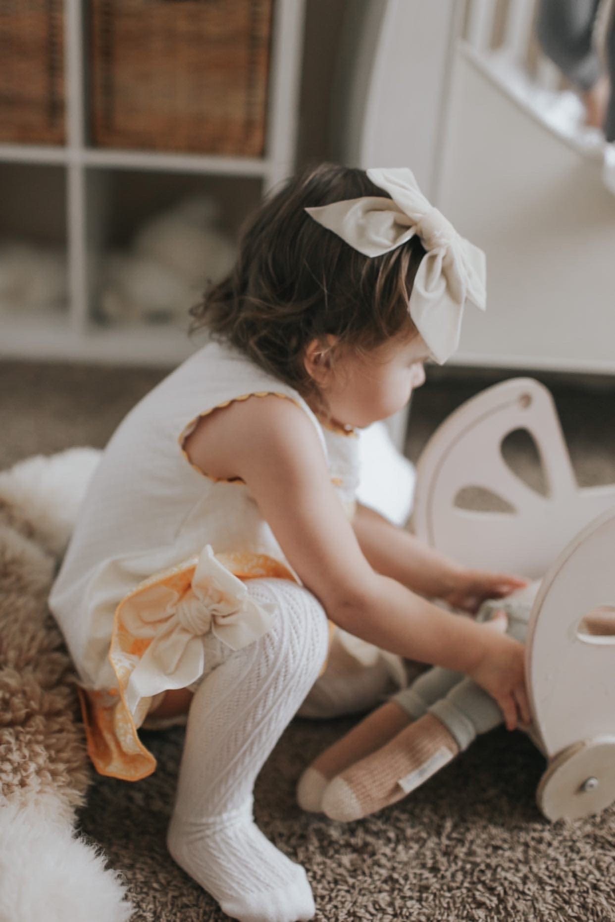 White Velvet Bow Hair Clip | White