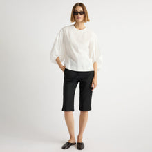 Mali | Lexi Tailored Capri Pant in Size Extra Small