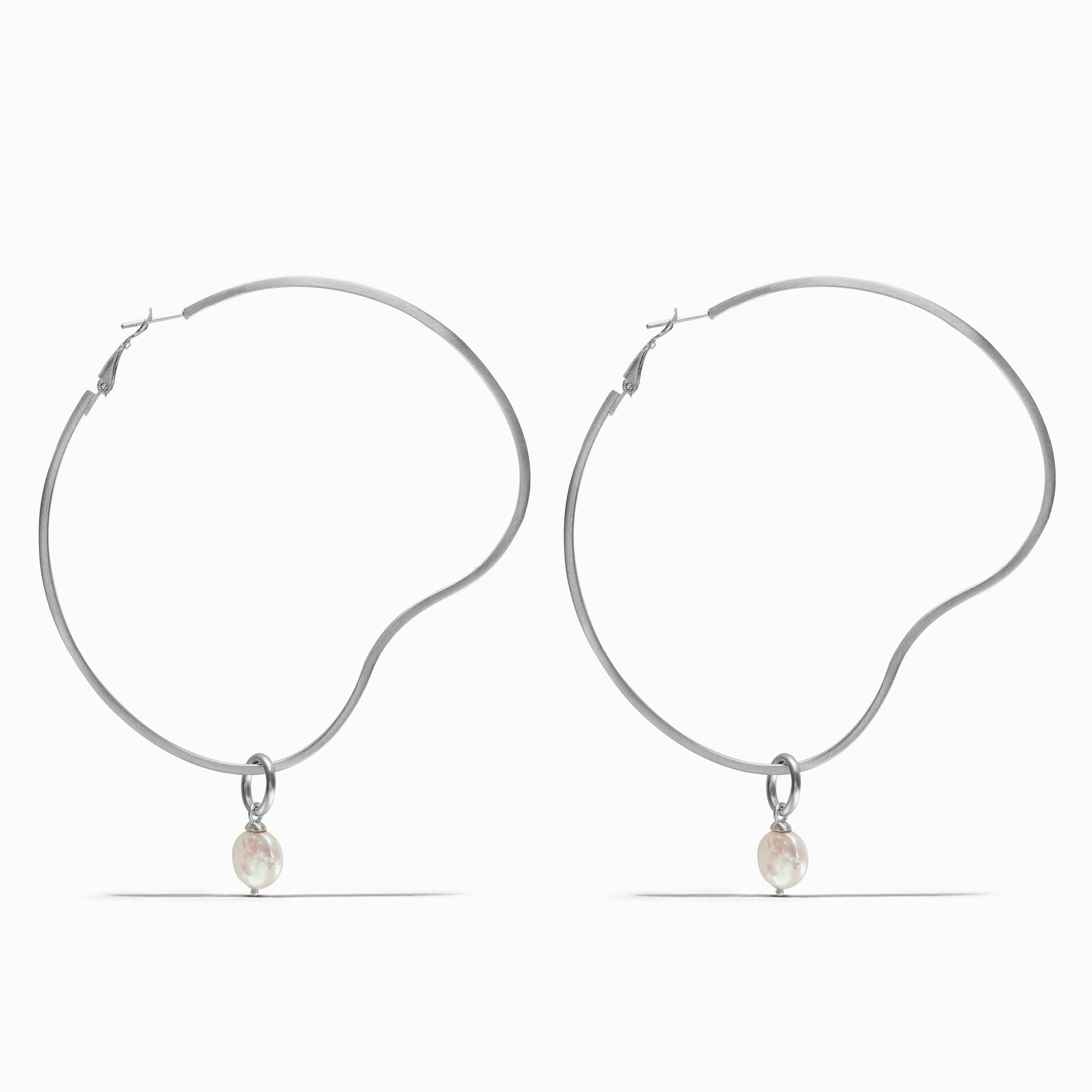 Mame Earrings | Silver | Freshwater Pearls