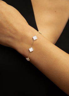 Mini Icon White Bracelet | White Pearls/Clear Crystal | 14K Gold Plated