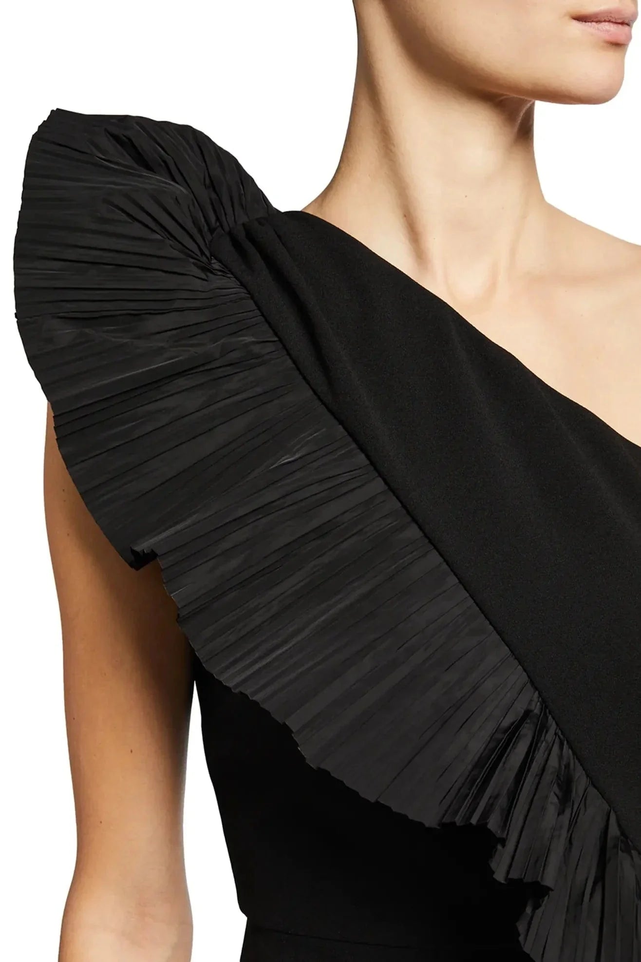 ONE33 SOCIAL | The Mercer Black Pleated Ruffle Gown | Black