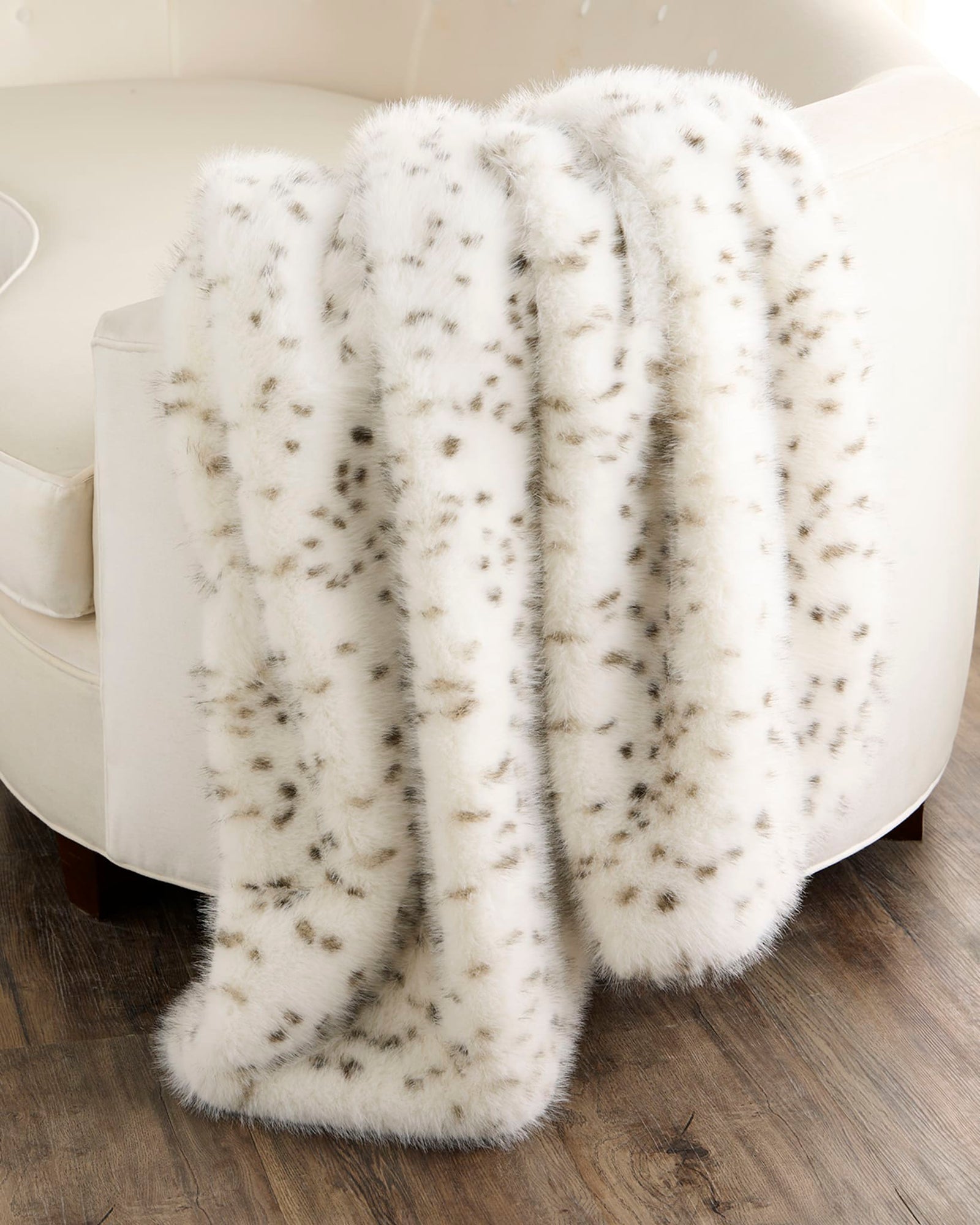 Fur-Free Fox (Faux Fur) Throw | White/Black Spotted
