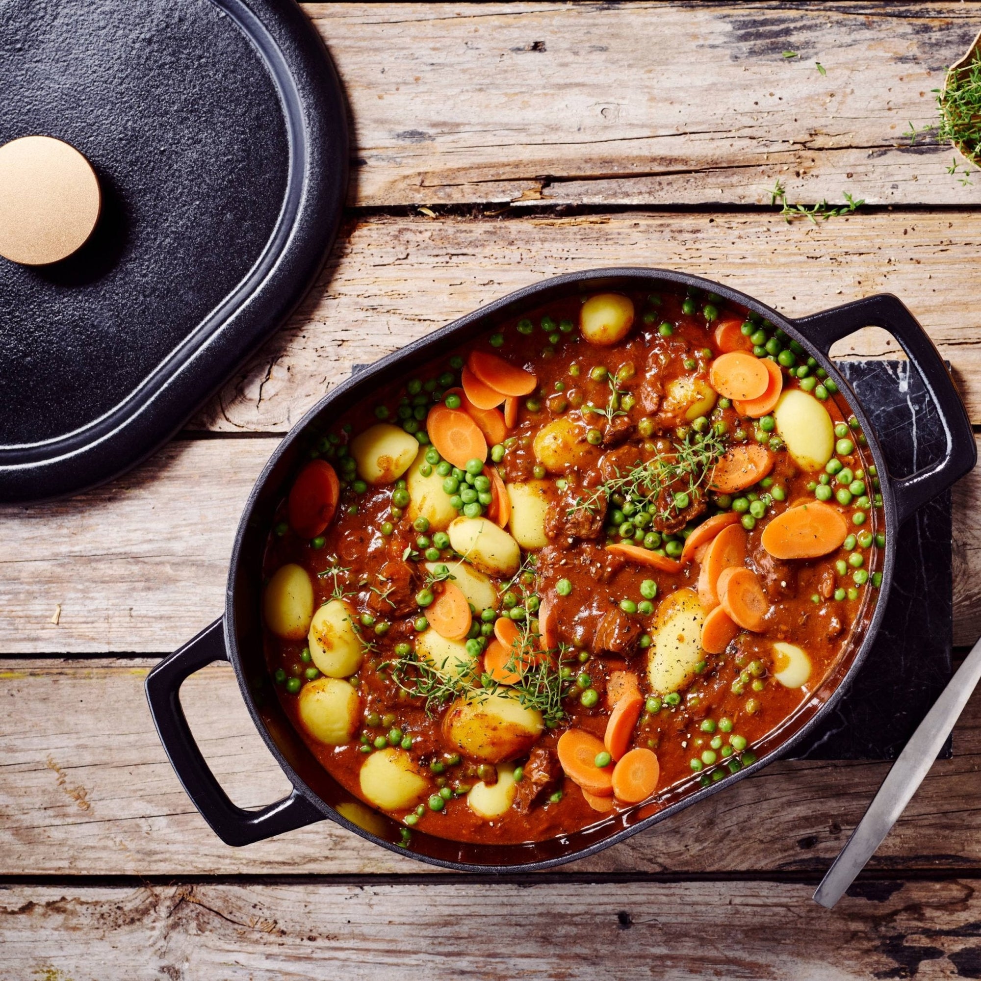 Nori 6 Qt. Oval Dutch Oven - Alva Cookware