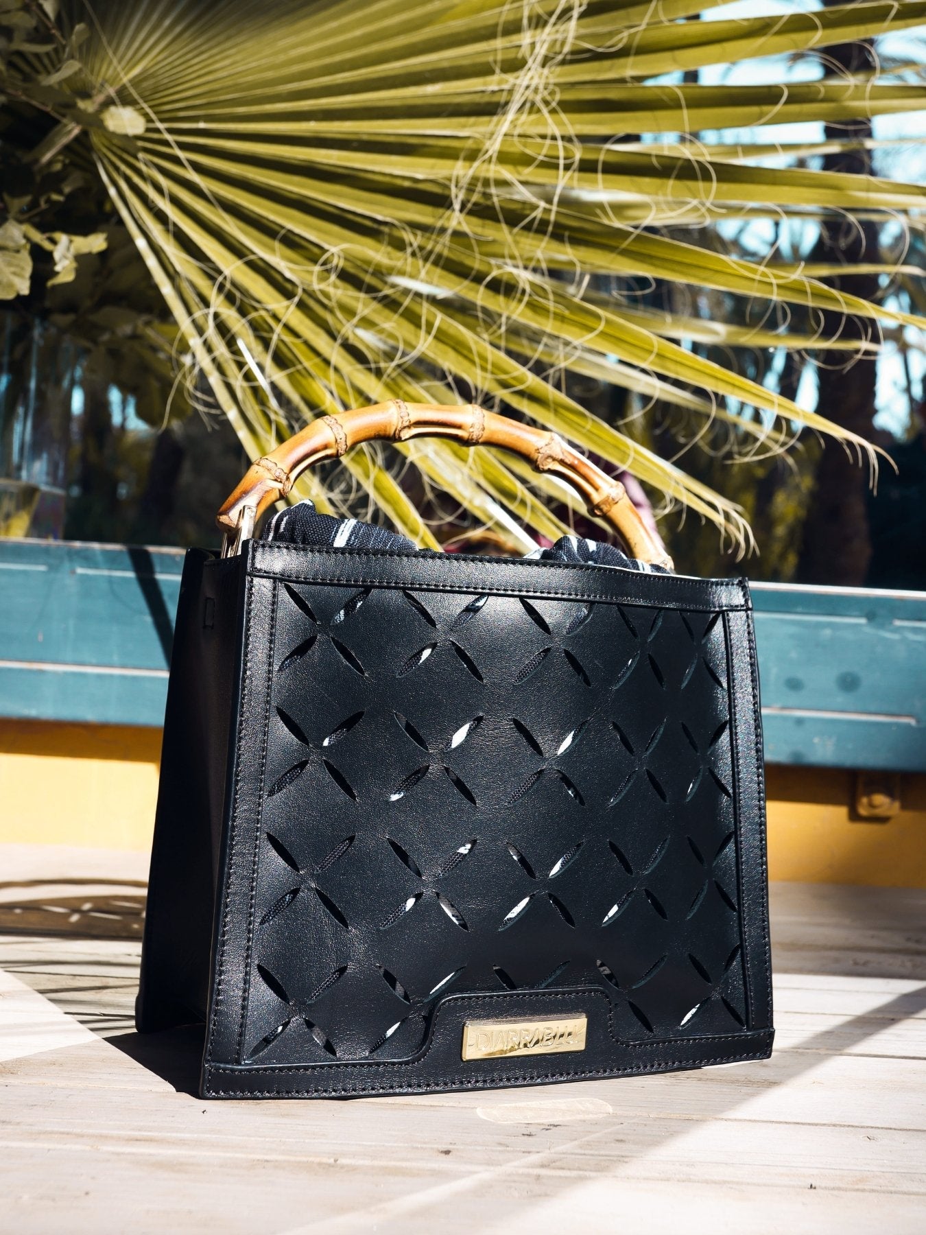 Nuur Bag | Almond Noir