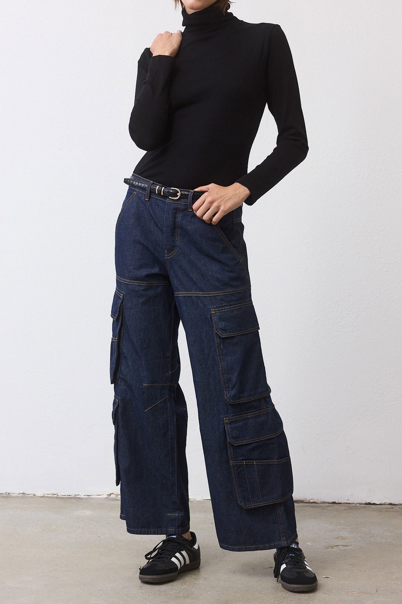 The Petite Off Duty Light Denim Cargo Pants | Dark Wash