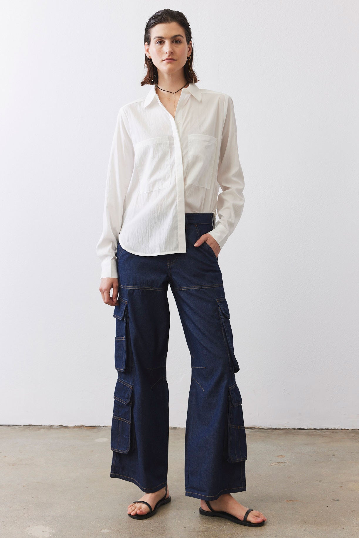 The Petite Off Duty Light Denim Cargo Pants | Dark Wash