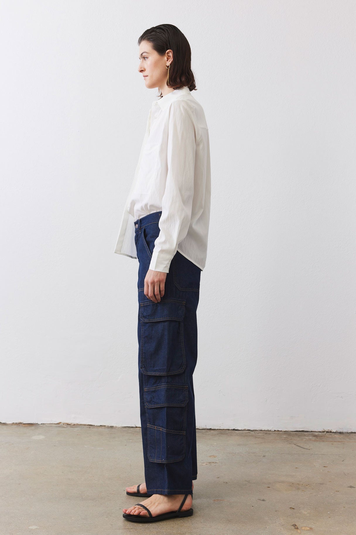 The Petite Off Duty Light Denim Cargo Pants | Dark Wash