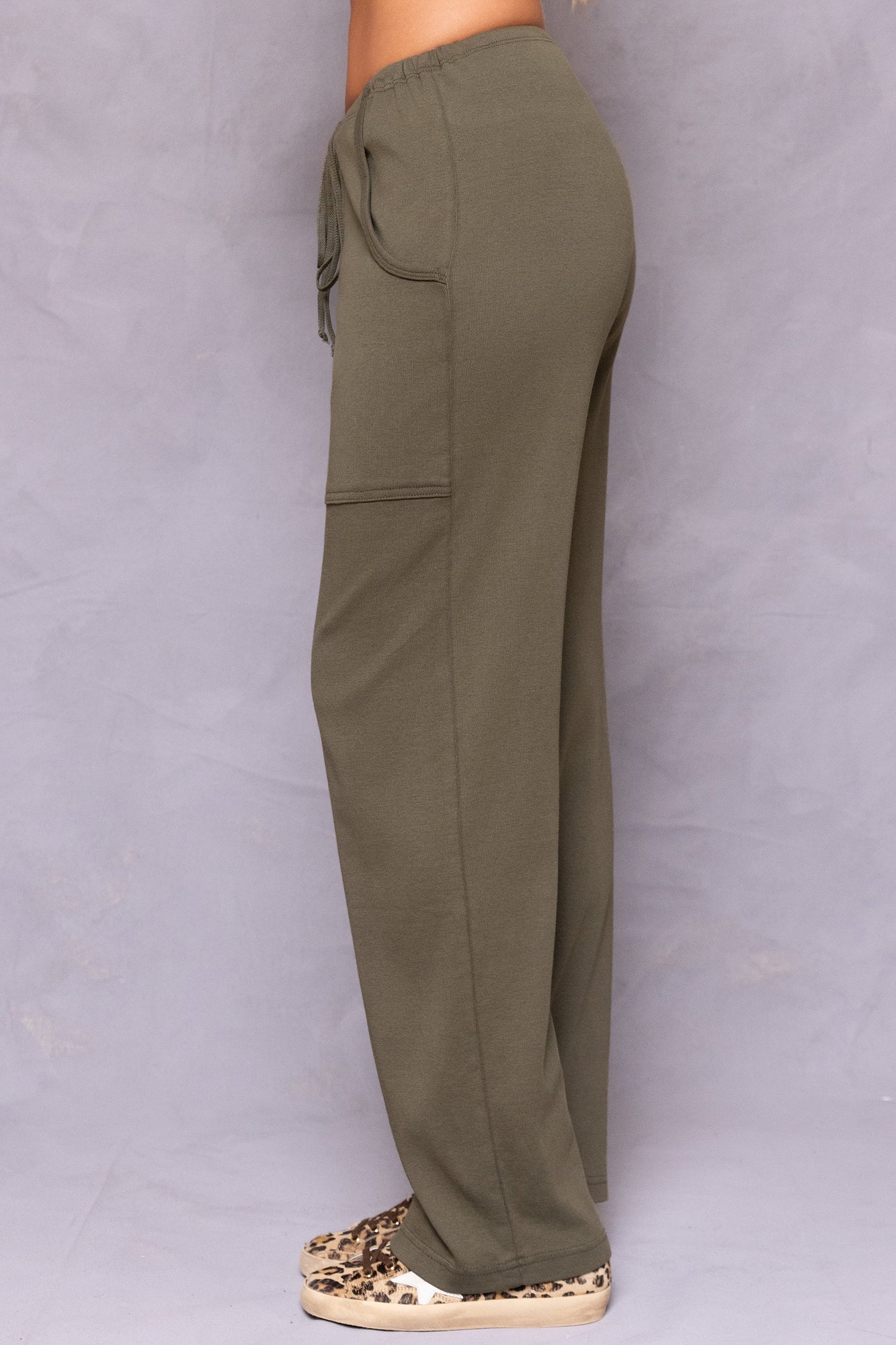 Women | Vintage Drawstring Cargo Lounge Pant | Olive