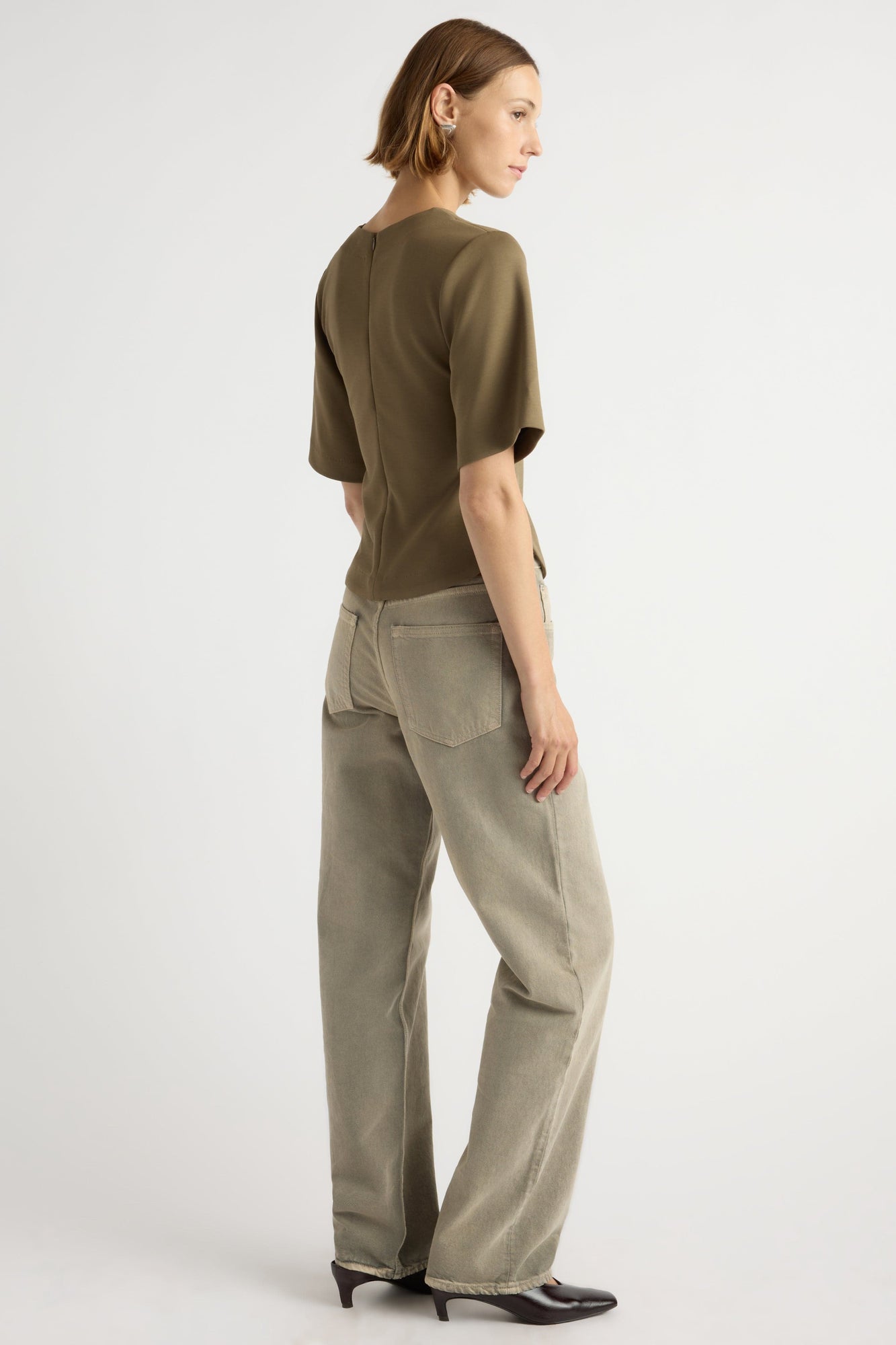 Mali | Reem Sculpted Curved-Hem Tee in Size Small 